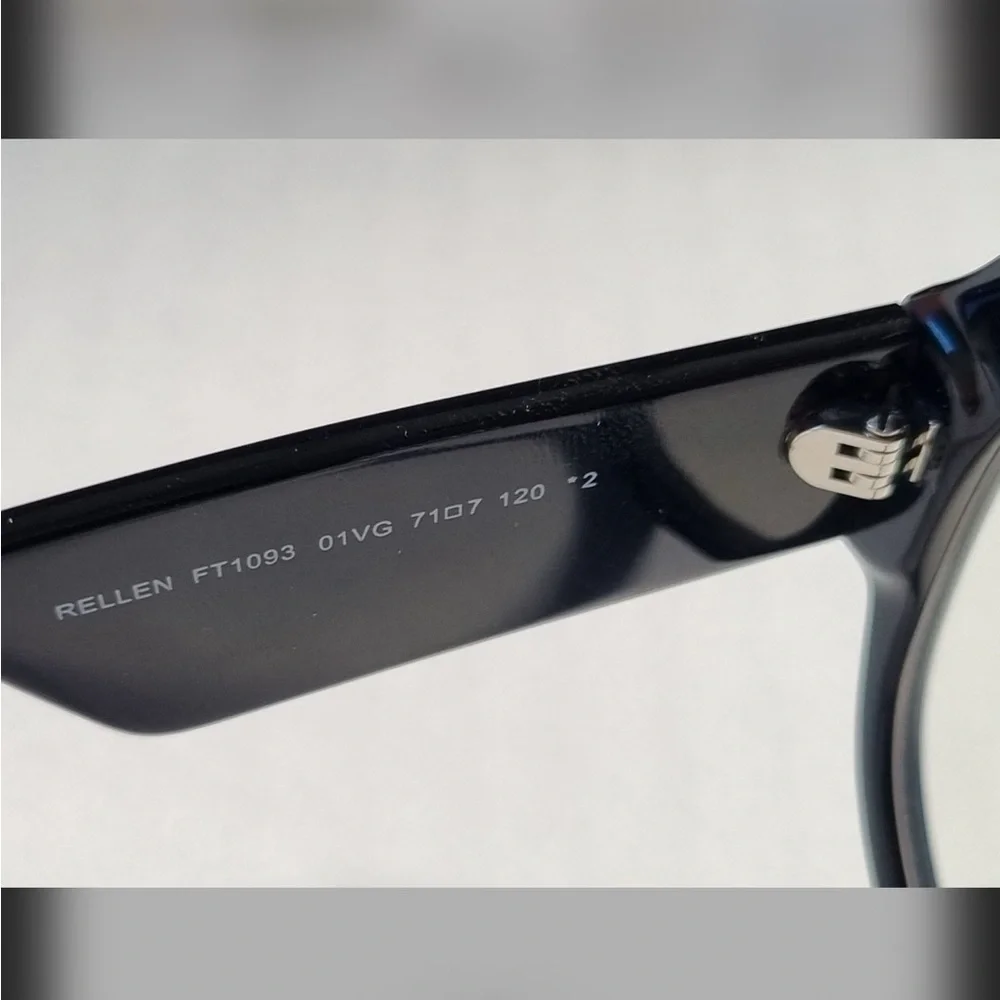 Tom Ford Rellen - Picture 16 of 17